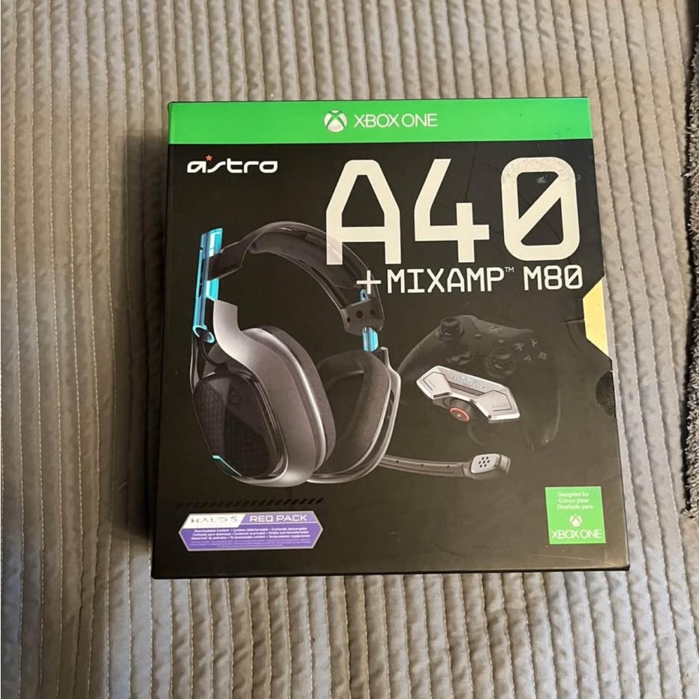 HALO Astr A40 + MixAmp M80 Gaming Headset - Black and Silver